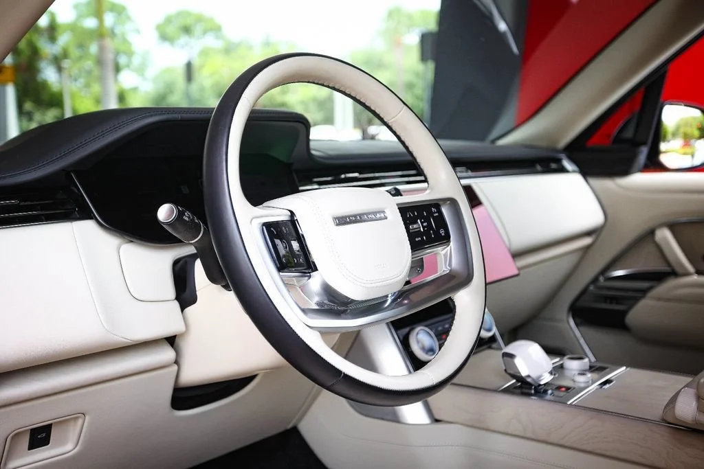 Used 2023 Flux Silver SV Bespoke Ultra Metallic Satin Land Rover SV image 26