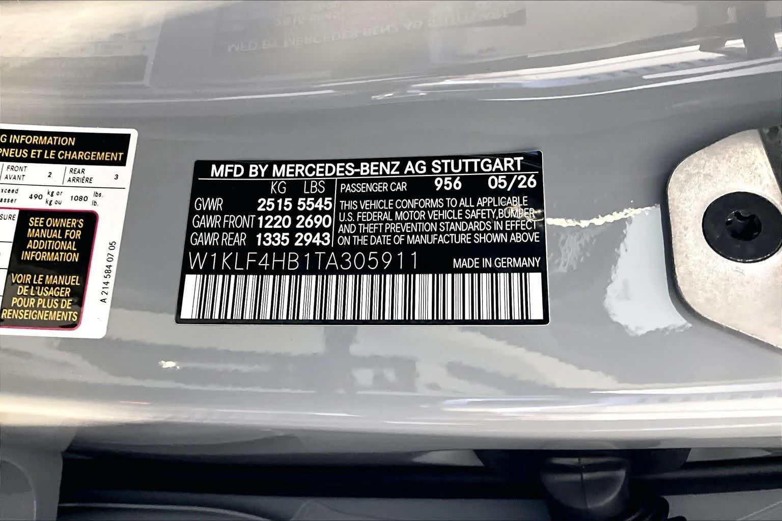 New 2026 MANUFAKTUR Alpine Grey Mercedes-Benz E 350 image 12