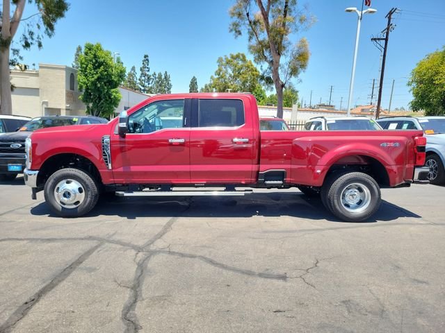 New 2026 Ruby Red Metallic Tinted Clearcoat Ford F-350® Lariat® image 32