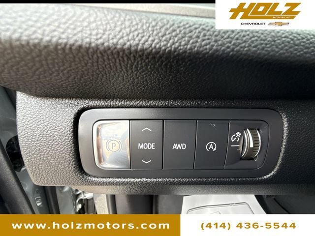 Certified Used 2025 Sterling Gray Metallic Chevrolet LT image 17
