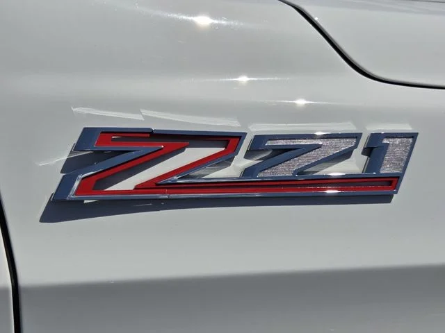 Used 2023 White Chevrolet Z71 image 9