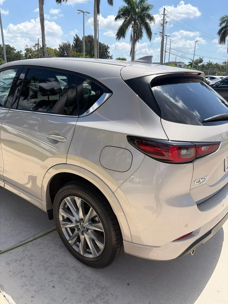 Used 2025 Quartz Metallic Mazda 2.5 S Premium Plus Package image 4