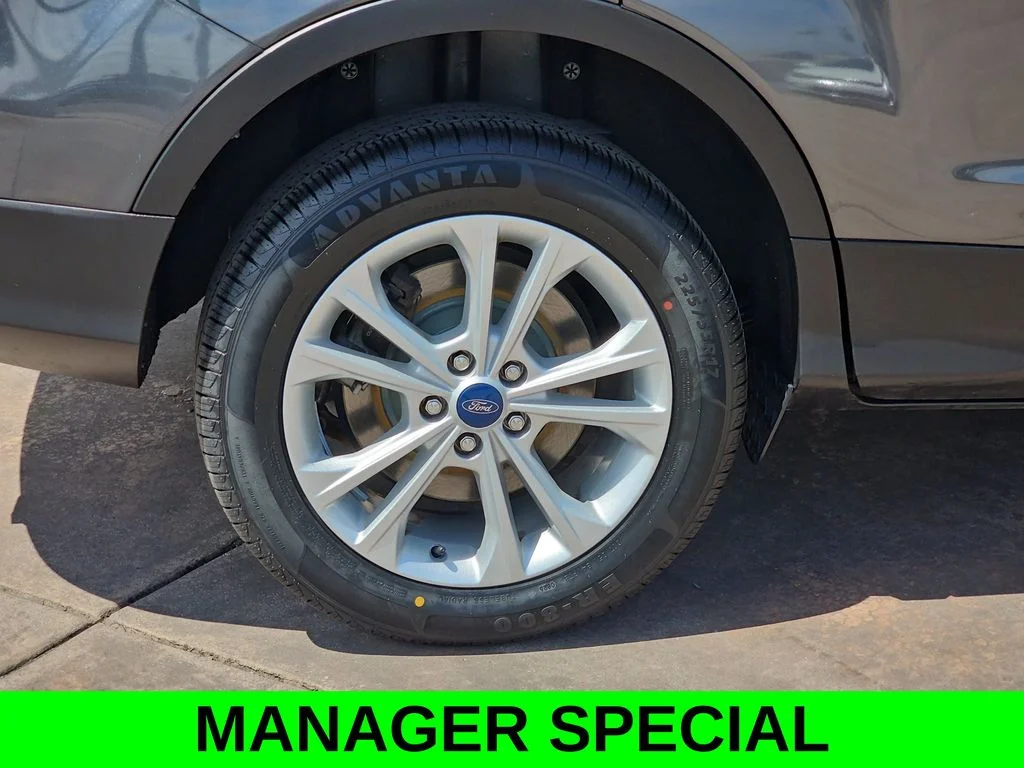 Used 2019 Gray Ford SEL image 37