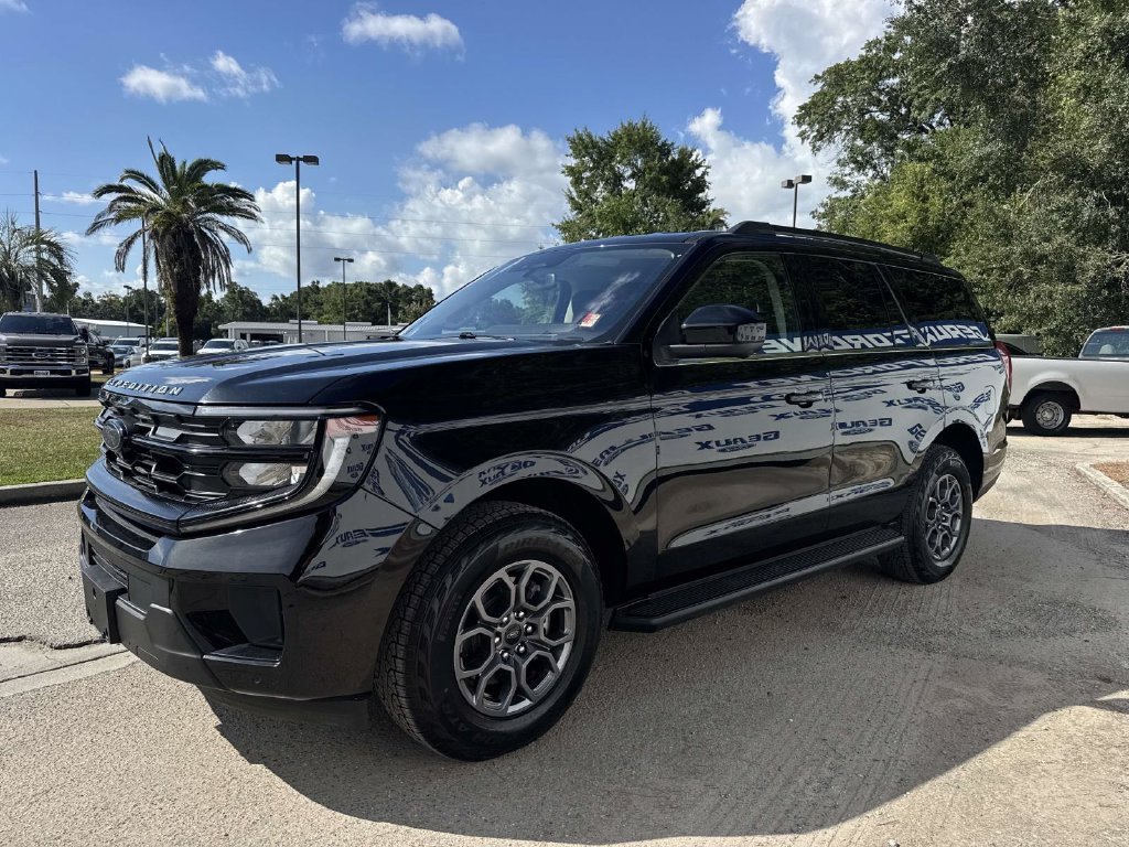 Used 2025 Black Ford Active image 7