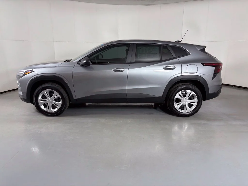 2026 Chevrolet Trax LS - Photo 6