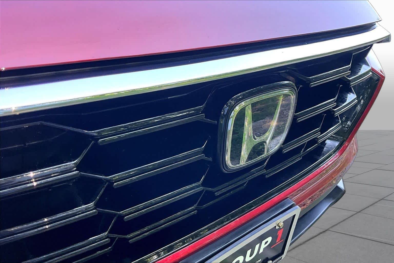 Used 2026 Radiant Red Metallic Honda EX-L image 29