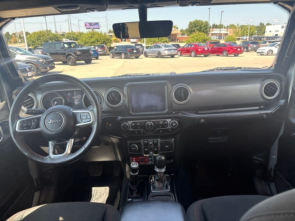 Used 2022 Silver Zynith Clearcoat Jeep Rubicon image 32
