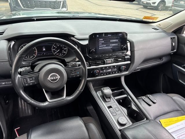 Used 2023 Obsidian Green Pearl/Super Black Nissan SL image 13