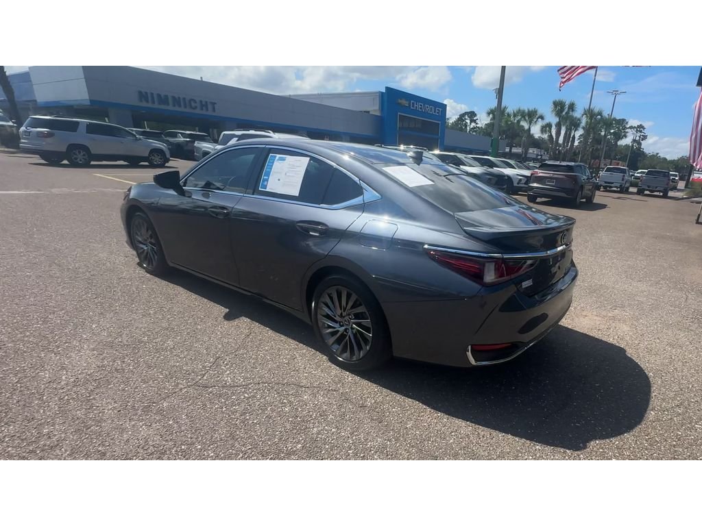 Used 2024 Blue Lexus ES 300h Ultra Luxury image 4