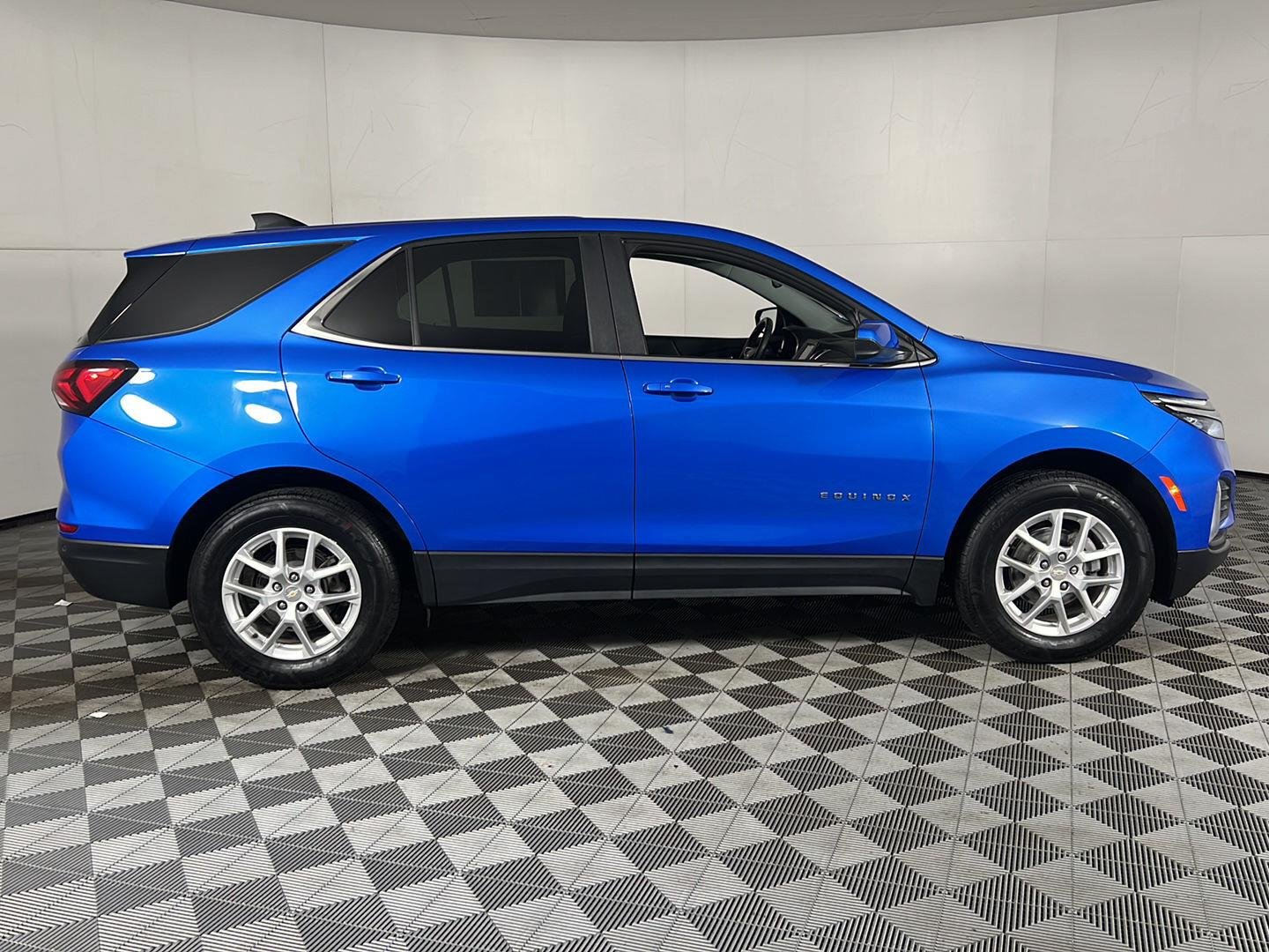 Used 2024 Riptide Blue Metallic Chevrolet LT image 23
