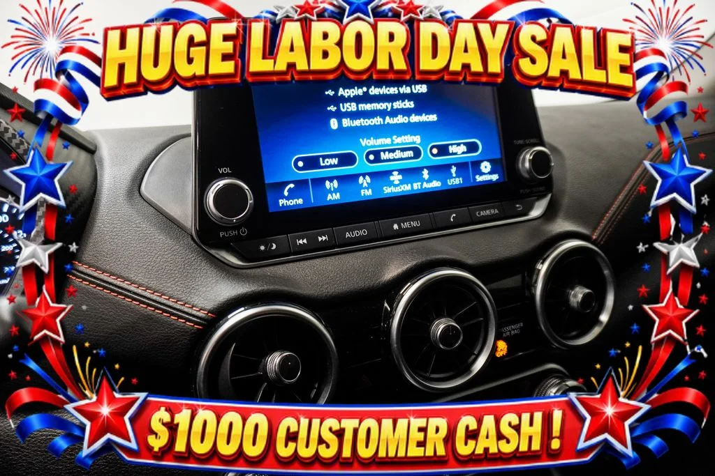 Used 2022 White Nissan SR image 18