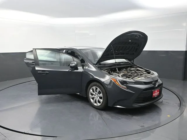 Used 2024  Toyota LE image 39