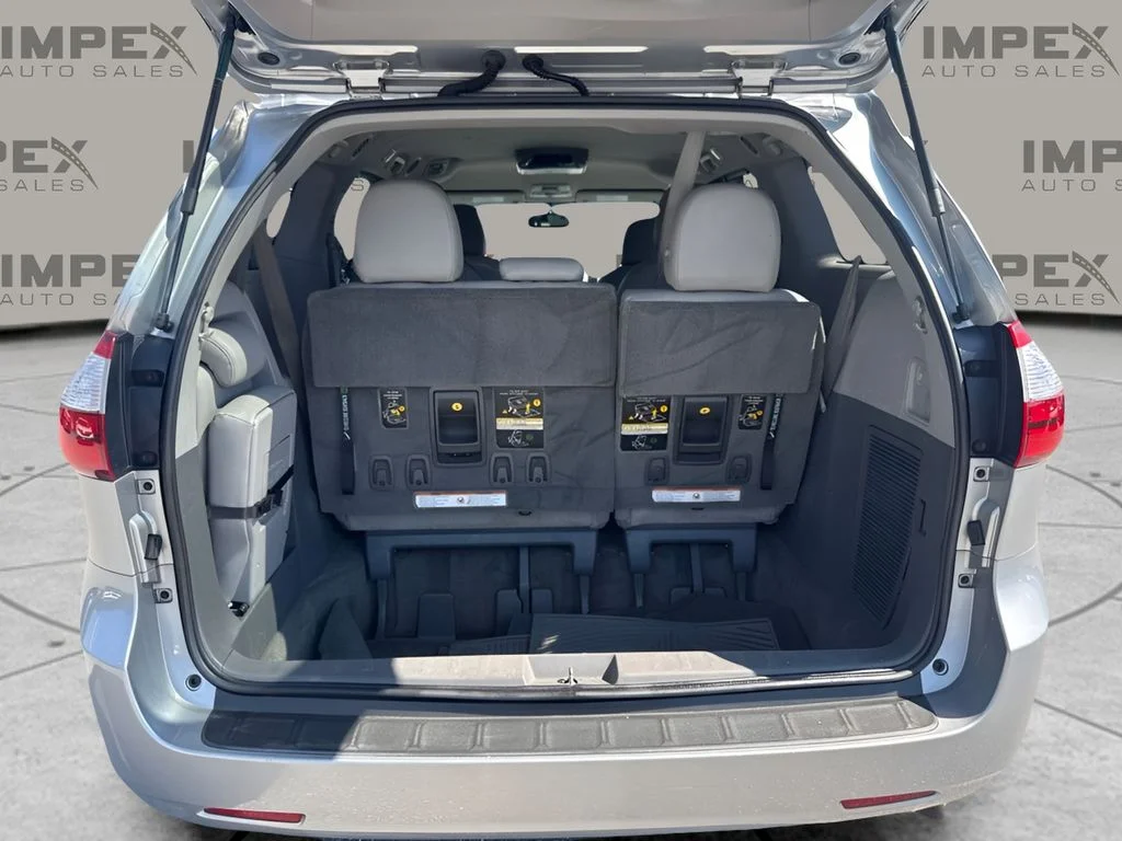 Used 2015 Silver Toyota LE image 16