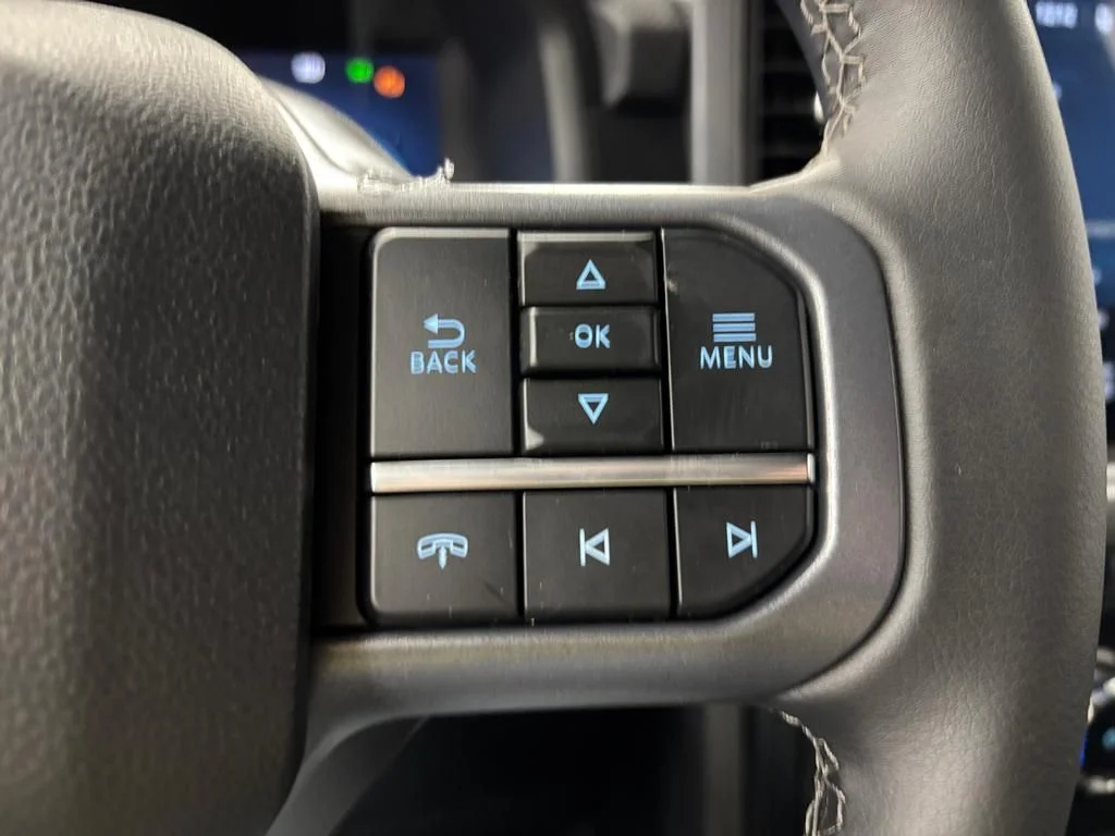 New 2026 Agate Black Metallic Ford XLT image 21