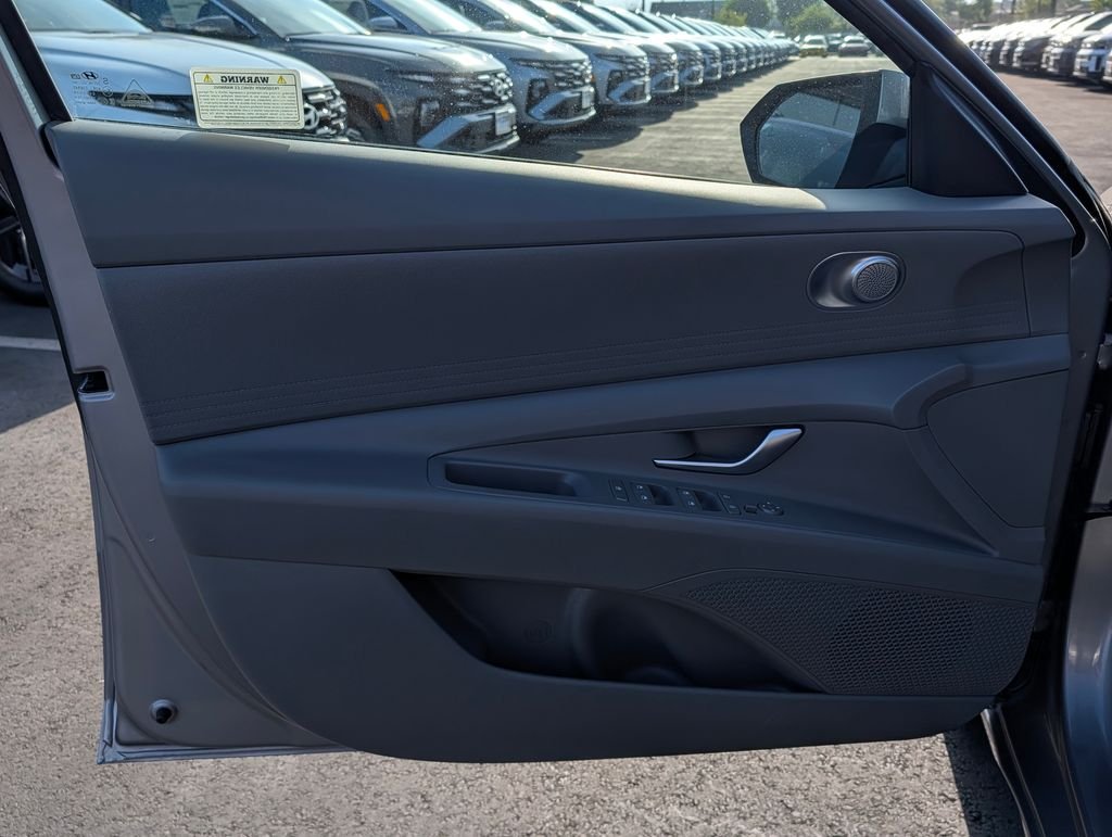 2024 Hyundai Elantra SEL - Photo 15