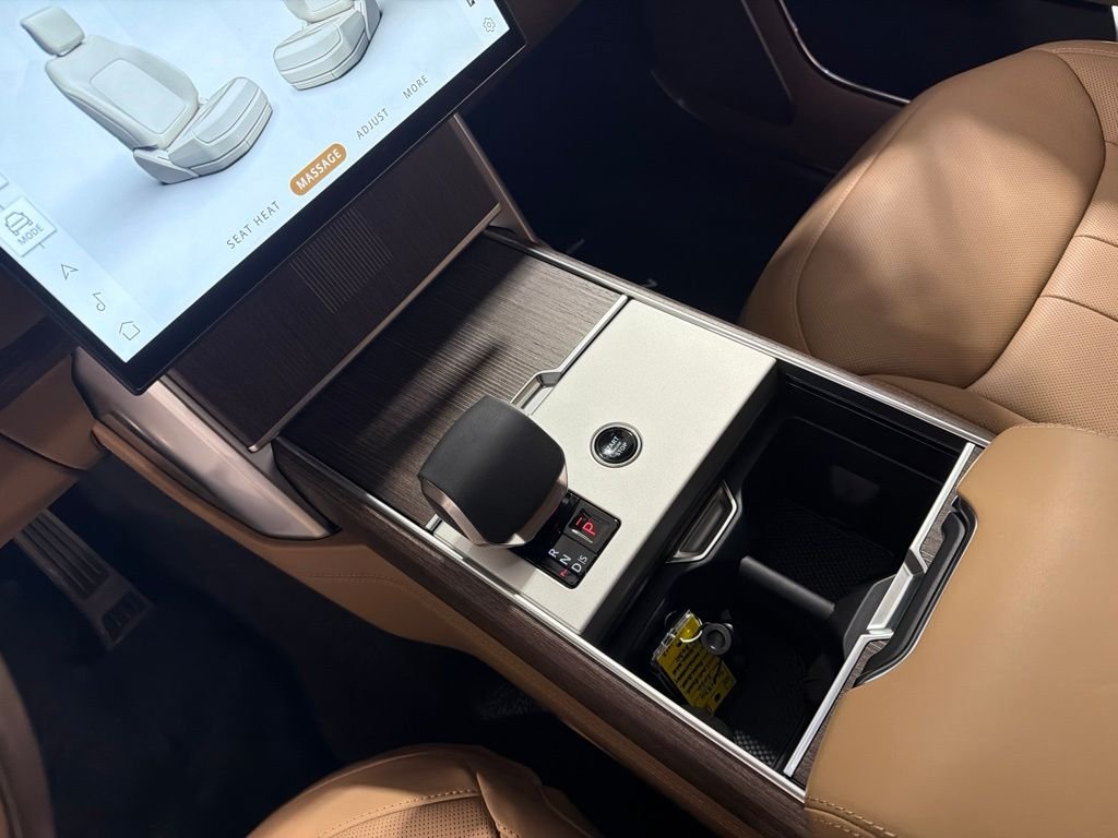 Certified Used 2026 Ostuni Pearl White Premium Metallic Land Rover Autobiography image 17
