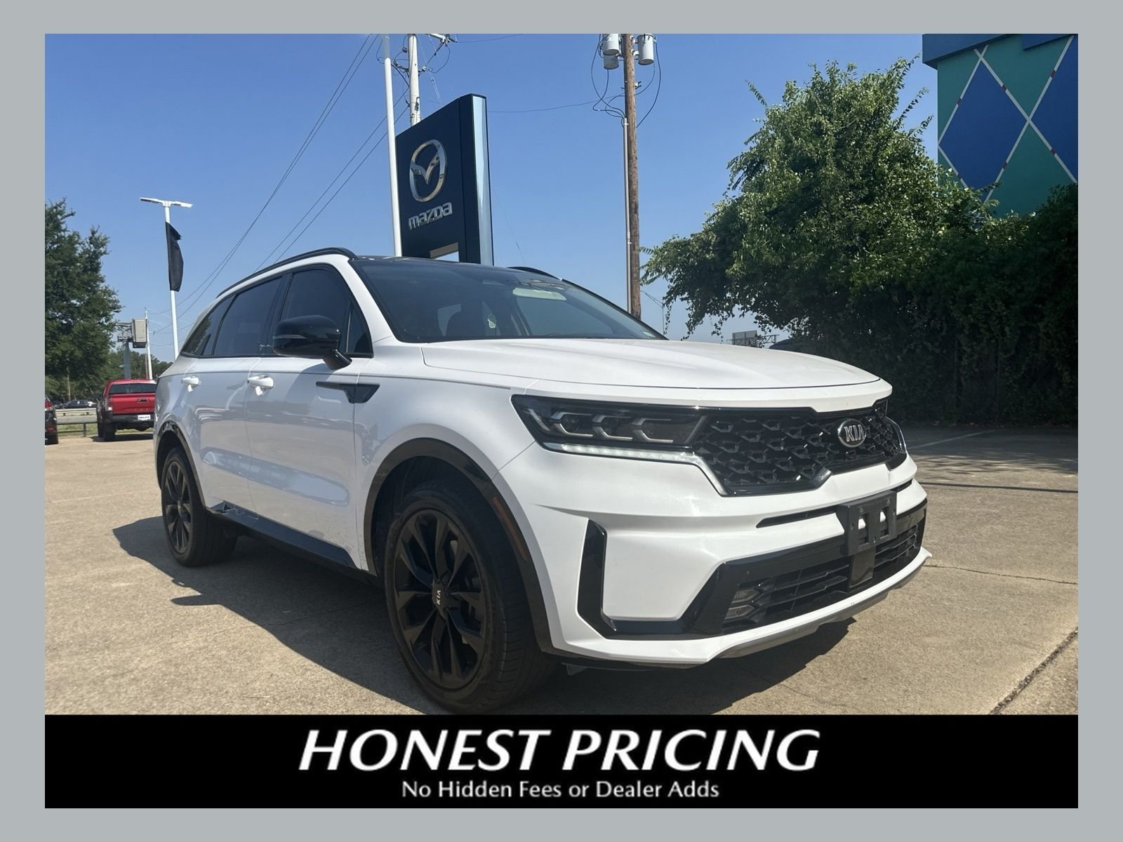 Used 2021 White Pearl Kia SX image 1