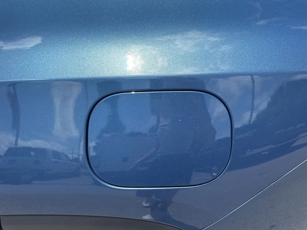 Used 2024 Downpour Metallic GMC SLE image 23