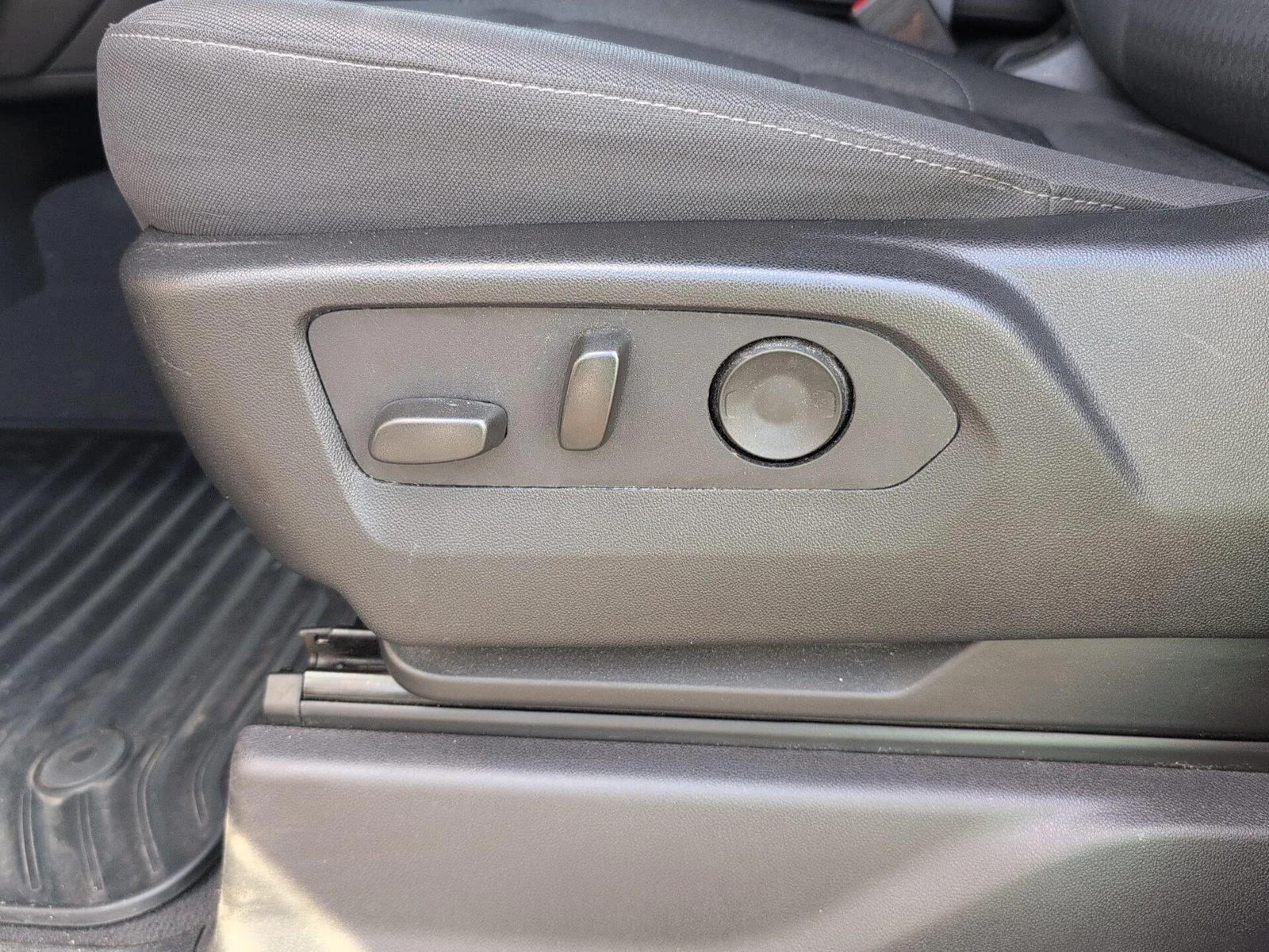 Used 2024 Summit White Chevrolet Custom image 15