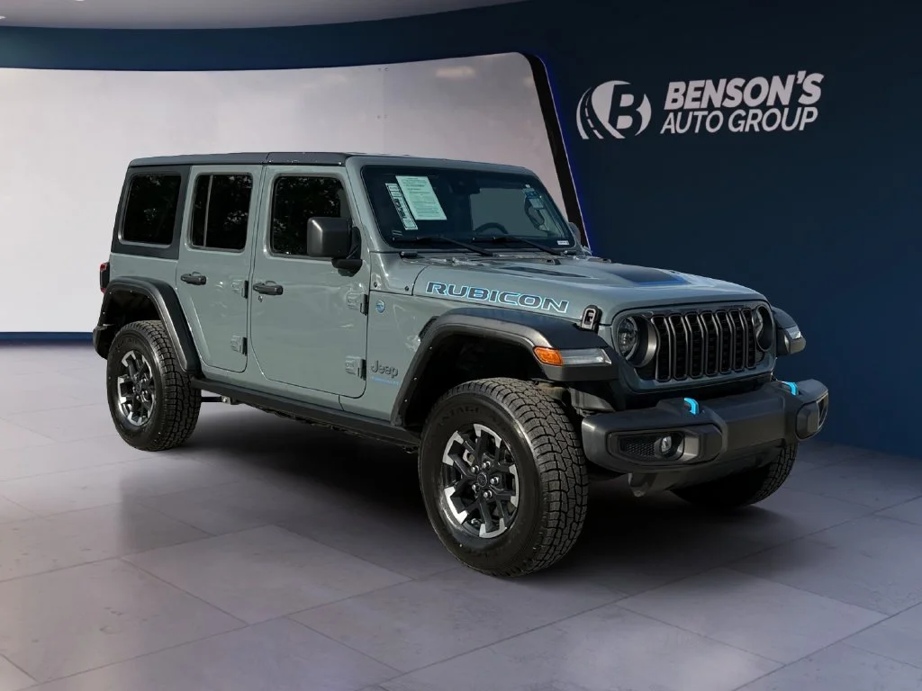 Used 2024 Gray Jeep Rubicon 4xe image 7