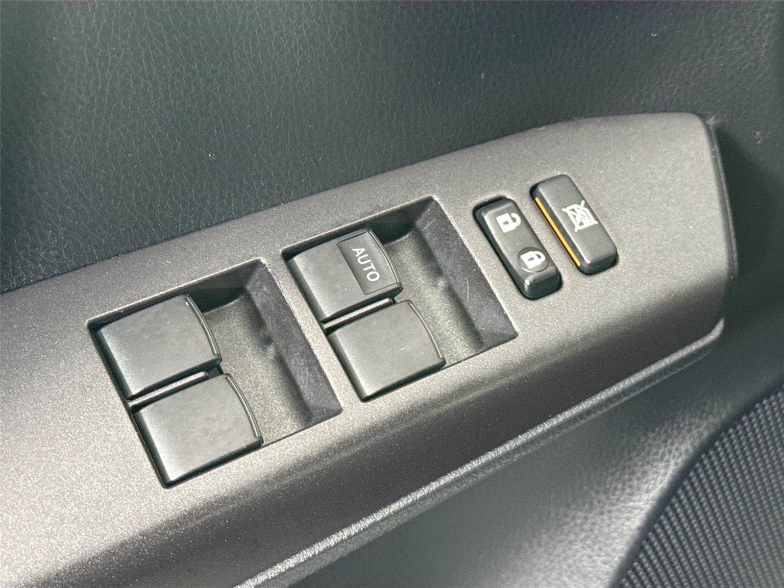 Used 2018 Super White Toyota LE image 25