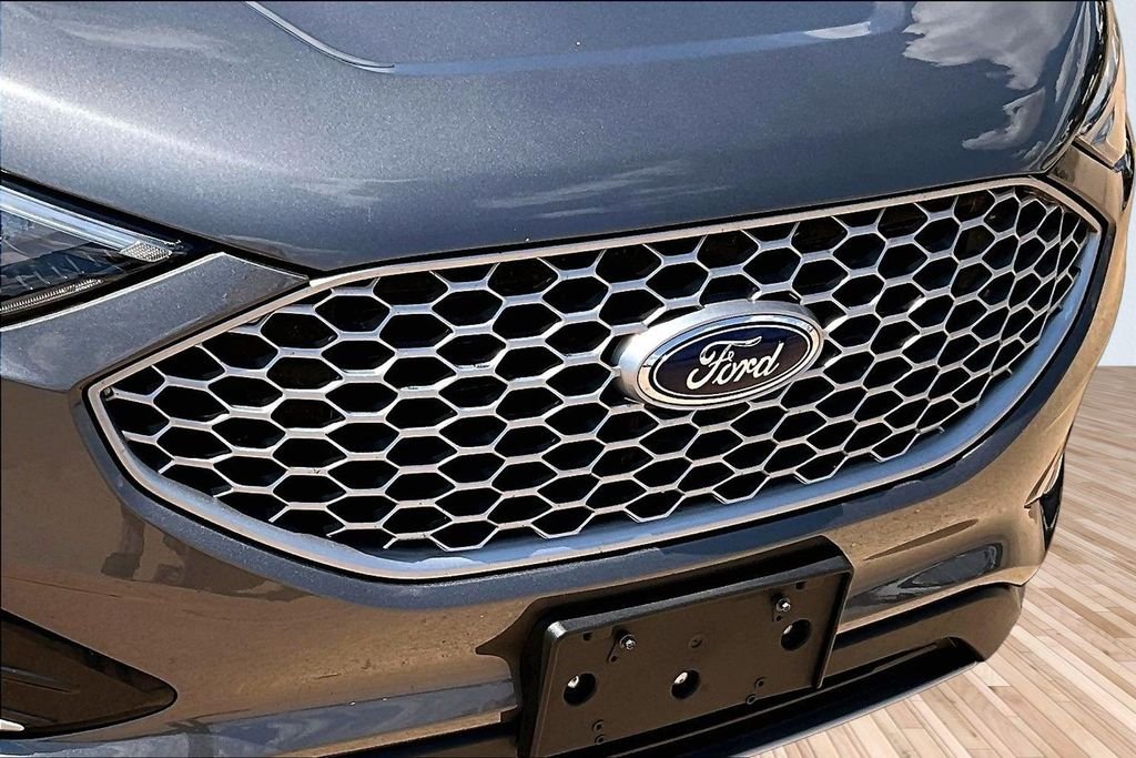 Used 2023 Gray Ford SEL image 26