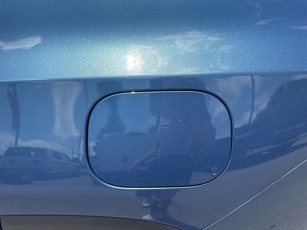 Used 2024 Blue GMC SLE image 23