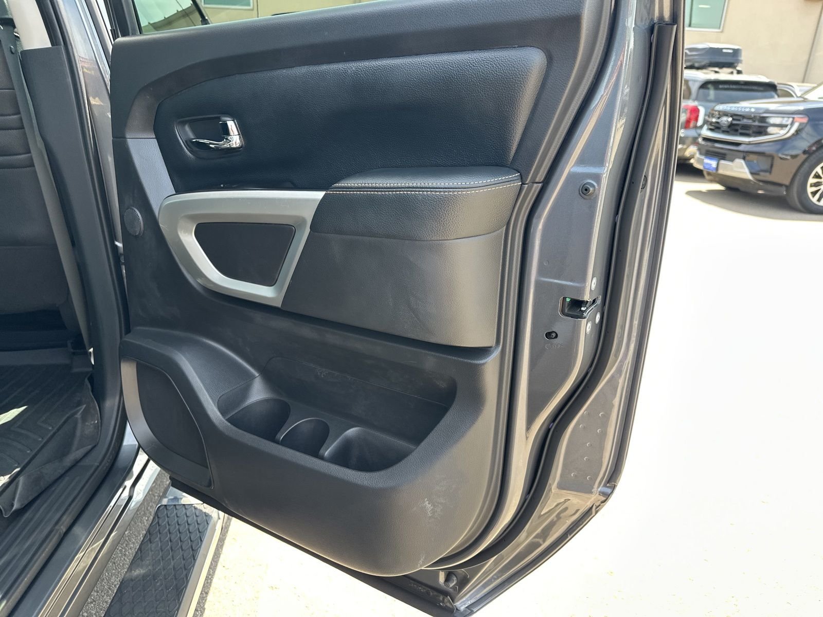 Used 2019 Gray Nissan SL image 31