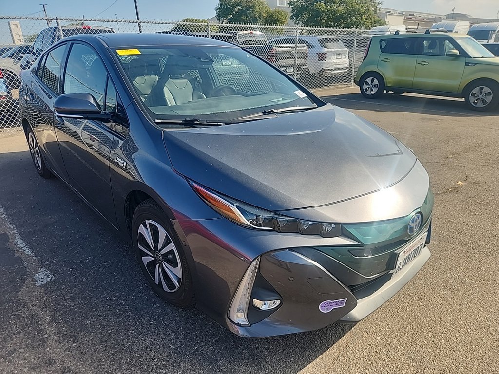 Used 2019 Magnetic Gray Metallic Toyota Advanced image 1