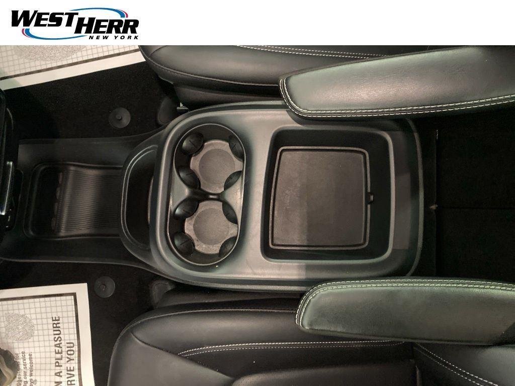 Used 2026 Red Hot Pearlcoat Chrysler Select AWD image 10