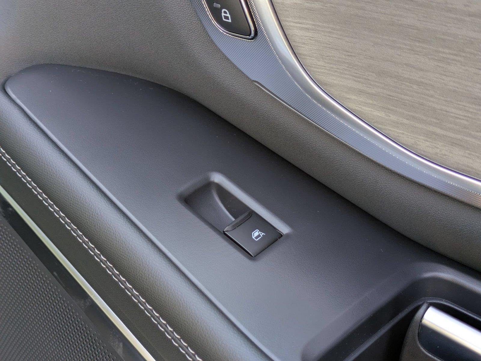 New 2027 Glacier Gray Metallic Tri-Coat Ford MAX Platinum image 35