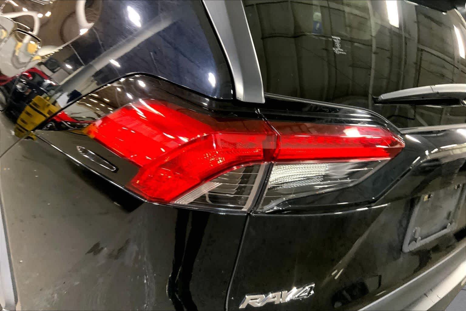 Used 2023 Midnight Black Metallic Toyota XLE Premium image 29