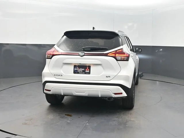 Used 2023 White Nissan SR image 36