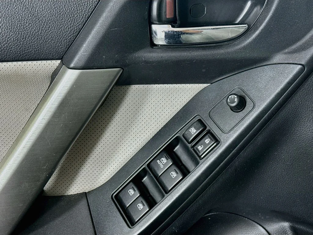Used 2015 Gray Subaru 2.5i Touring image 21