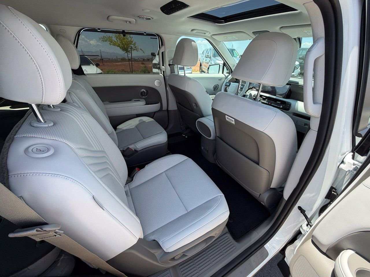 New 2026 White Hyundai SEL Premium image 49