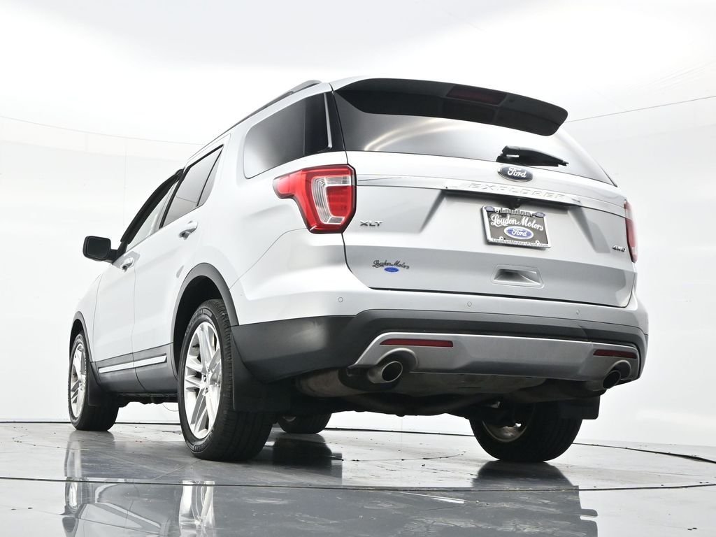 Used 2017 Ingot Silver Ford XLT image 51