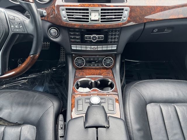 Used 2014  Mercedes-Benz CLS 550 image 16