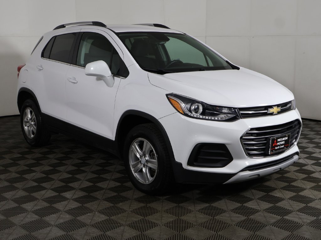 Used 2020 Chevrolet Trax LT with VIN 3GNCJPSB8LL261196 for sale in Parma, OH