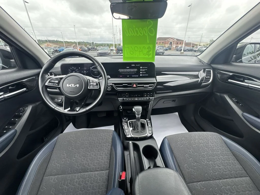 Used 2024 Black Kia S image 10