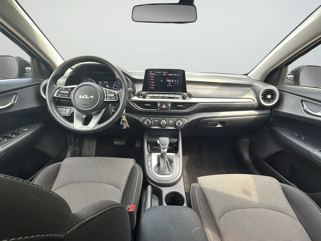 Used 2024 Black Kia LXS image 9