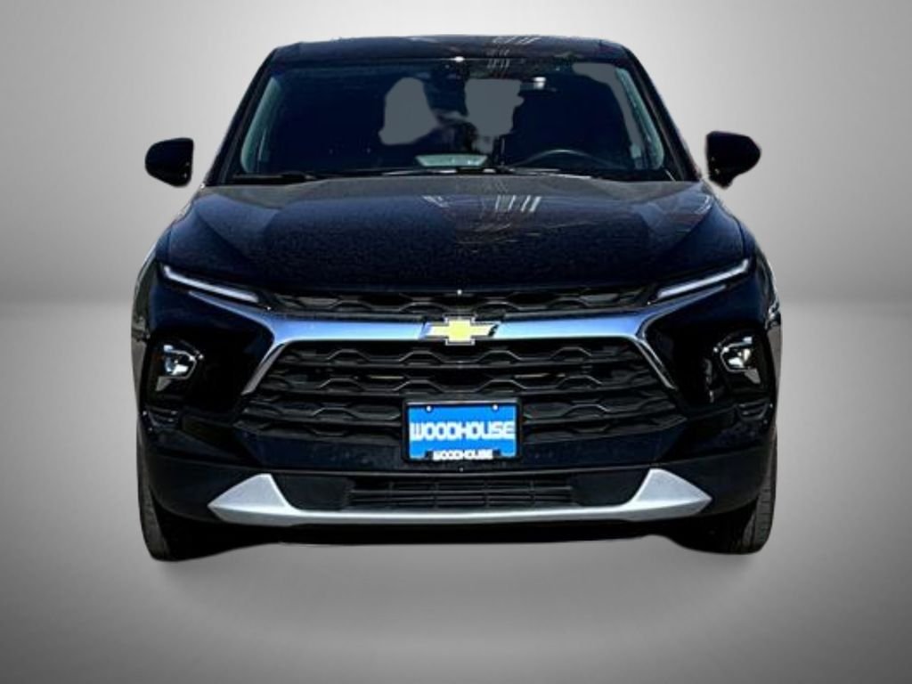 Used 2025 Black Chevrolet LT image 2