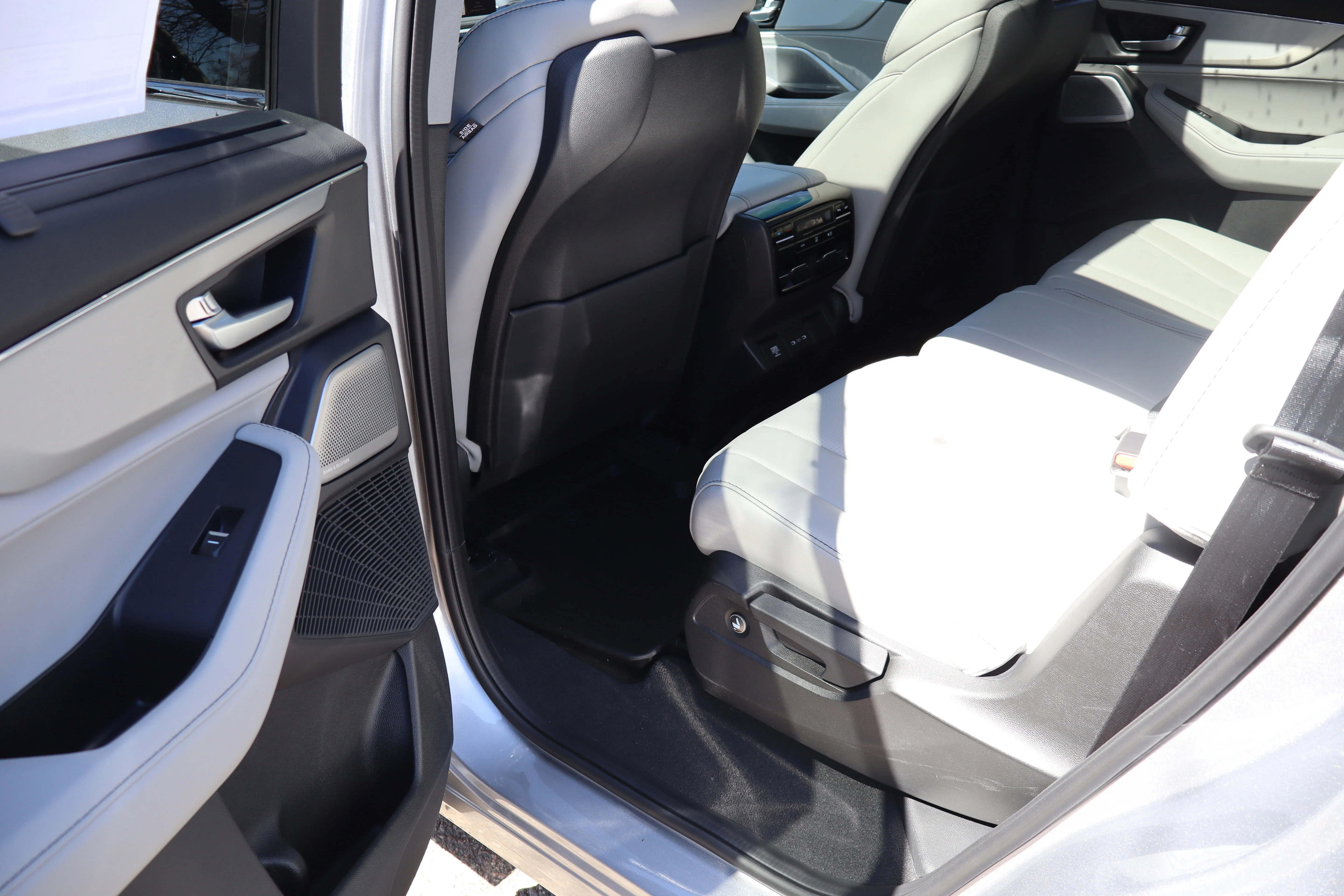 New 2026 Silver Acura w/Technology Package image 25