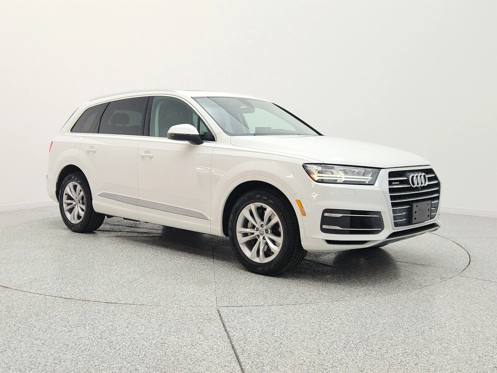 Used 2019 Carrara White Audi Premium Plus 55 TFSI quattro image 3