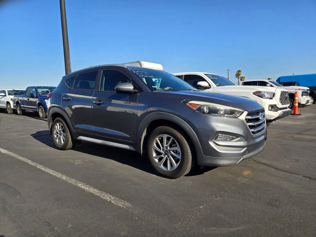 Used 2017 Coliseum Gray Hyundai SE image 1