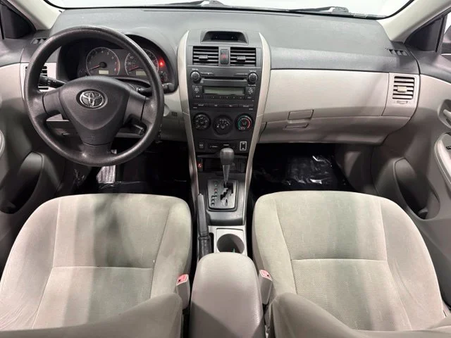 Used 2013 Gray Toyota L image 21