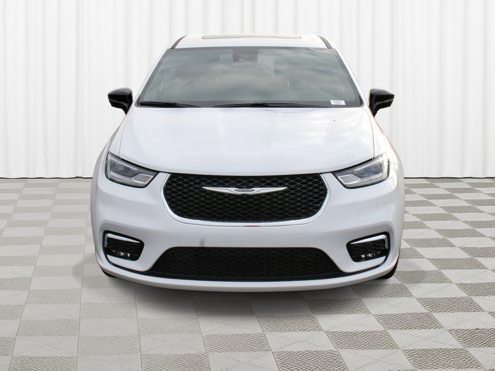 New 2026 Bright White Clear-Coat Exterior Paint Chrysler Select image 39