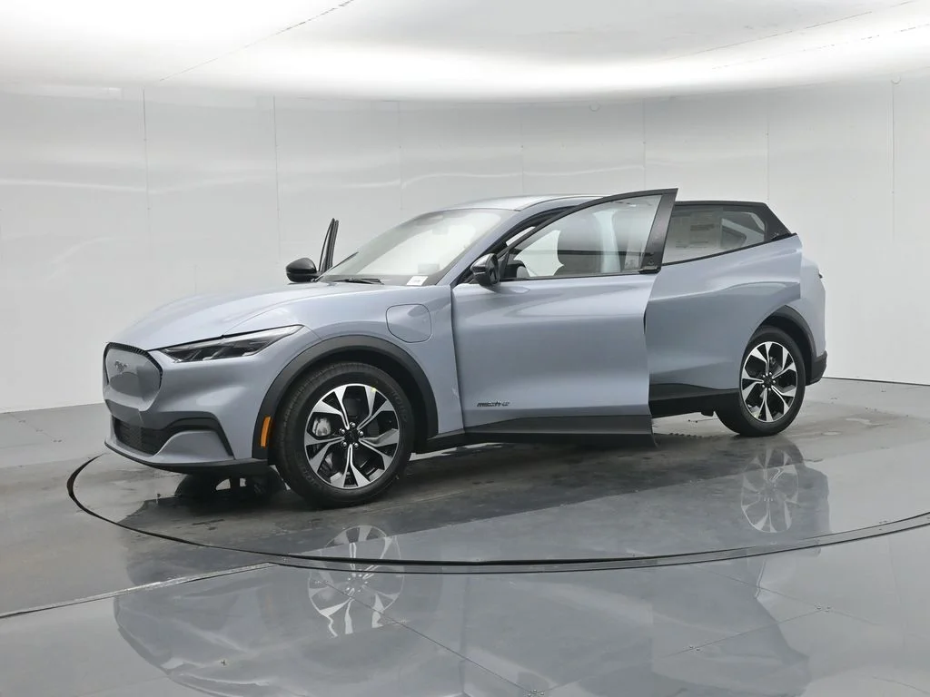 New 2026 Gray Ford Select image 36