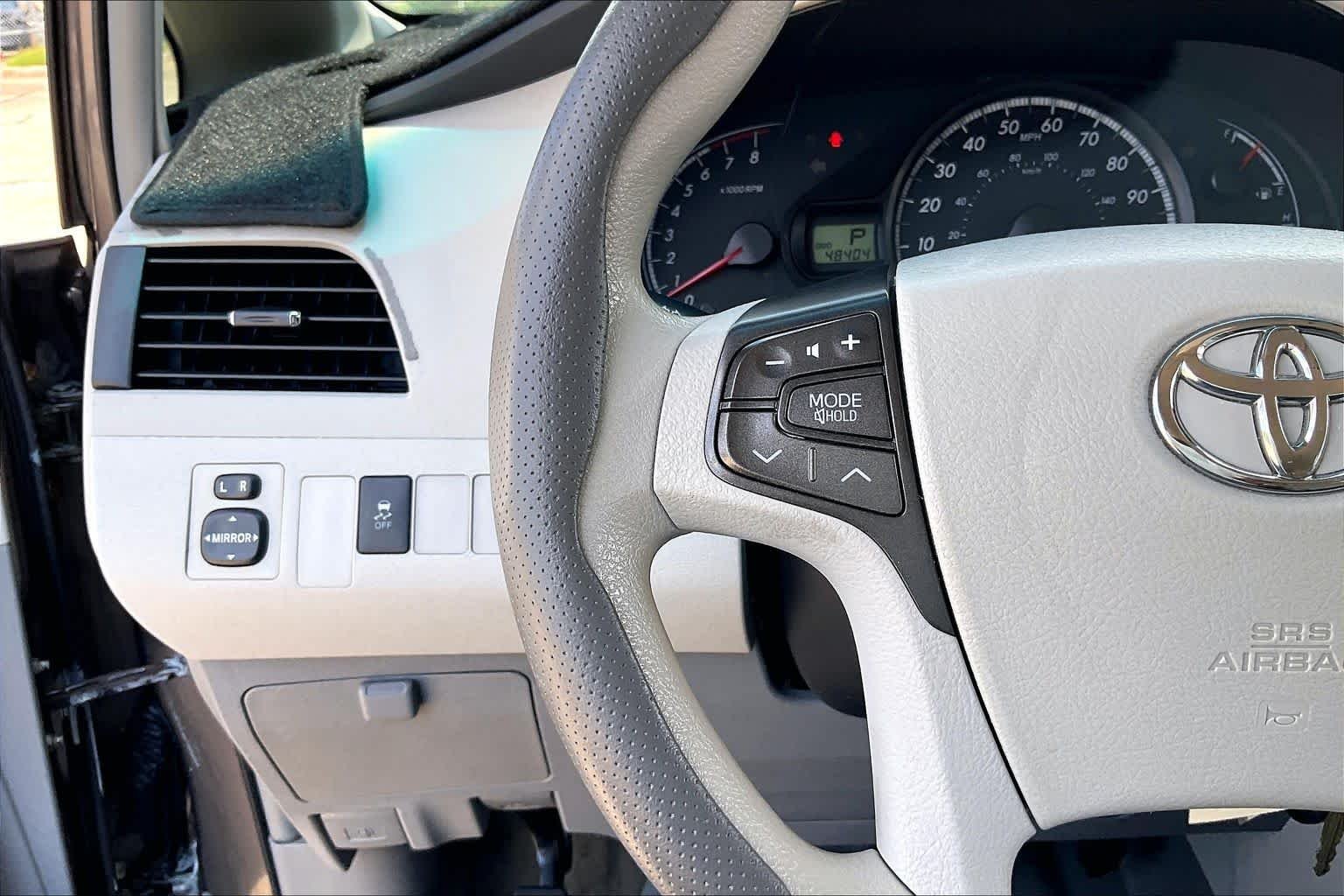 Used 2013 Predawn Gray Mica Toyota LE image 24