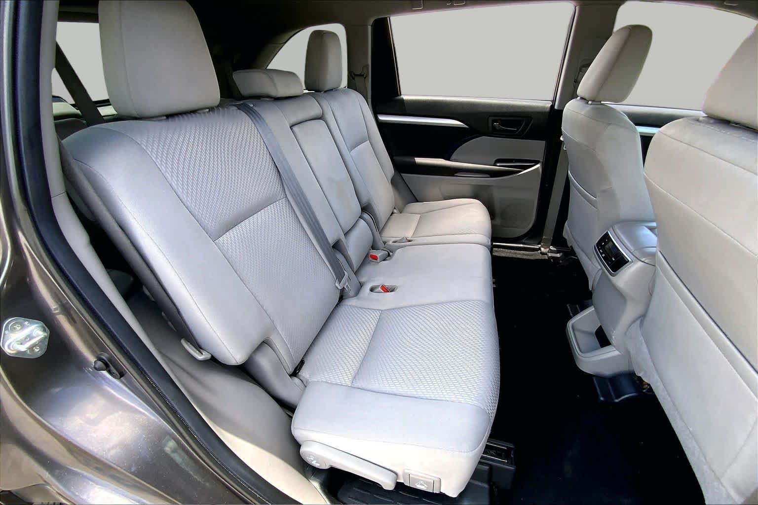 Used 2019 Predawn Gray Mica Toyota LE image 19