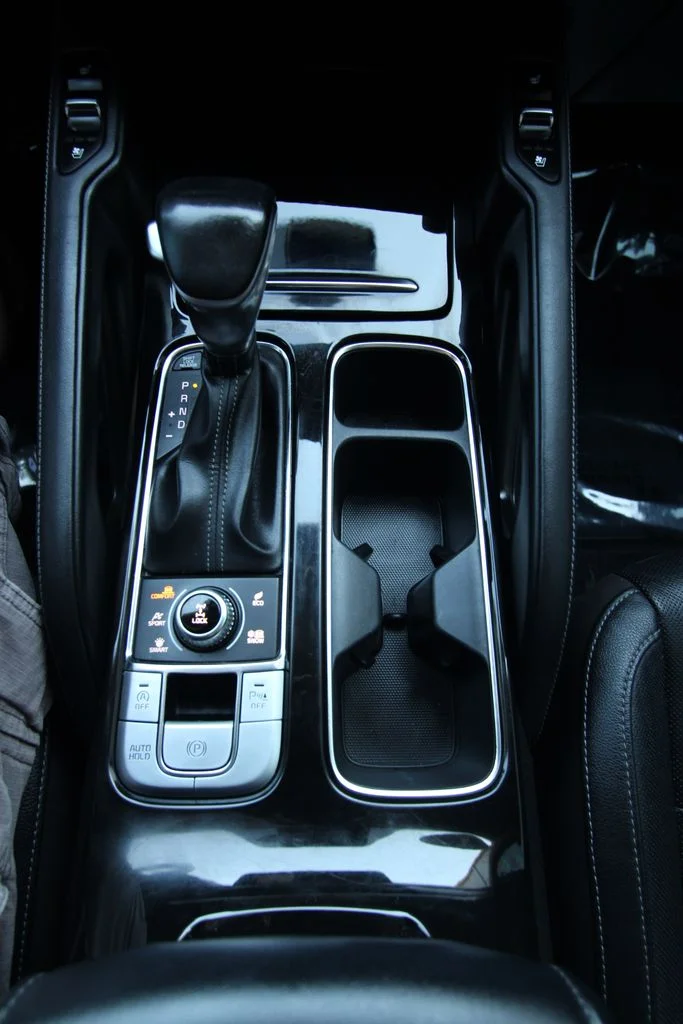 Used 2021 Everlasting Silver Kia EX image 26